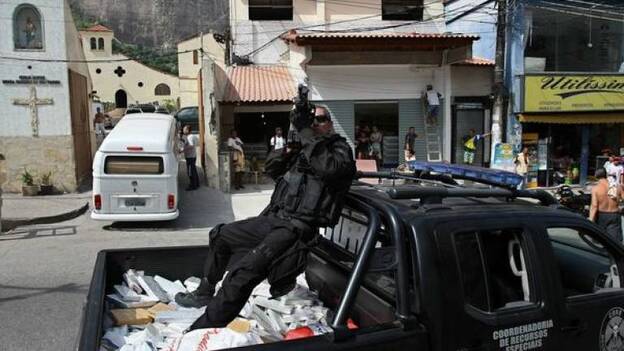 Operativo policial, en la mayor favela de Río, contra el tráfico de drogas