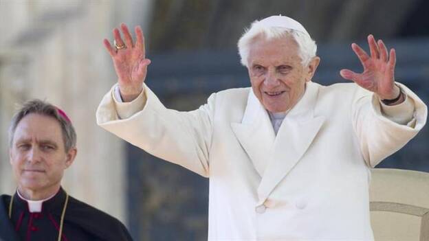 El papa asegura que "no abandona la cruz" y que ha vivido momentos difíciles