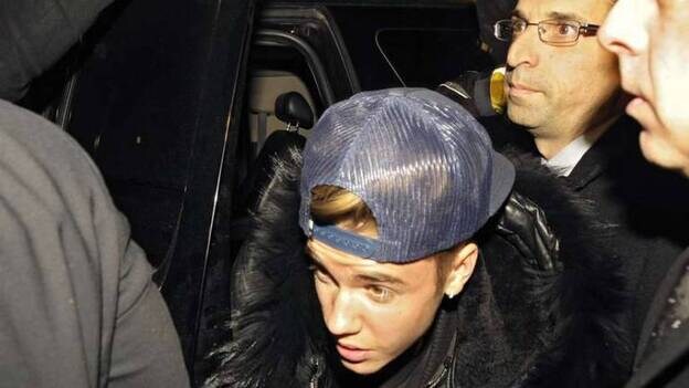 Arrestan a Justin Bieber en Canadá por atacar a su conductor