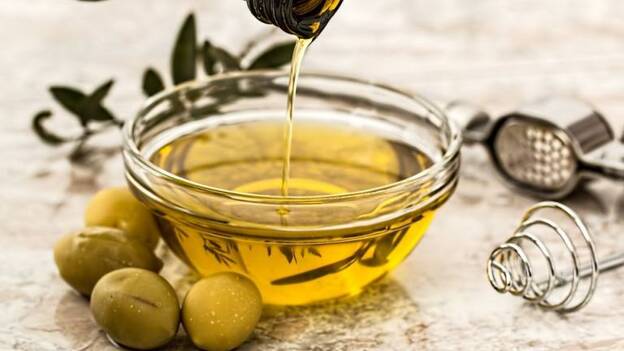 Una cuarta parte de las grasas ingeridas por los españoles proceden del aceite de oliva
