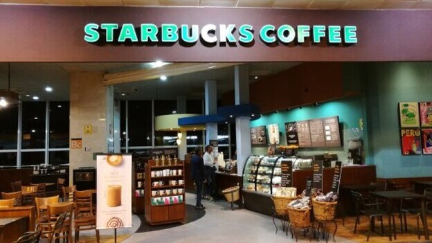 Starbucks gana 2.477 millones al cierre de su ejercicio