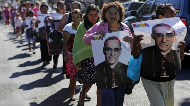 Óscar Romero y Pablo VI serán santos
