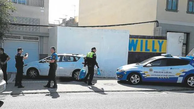 Arrestados tras huir de la Policía en un coche de alquiler robado