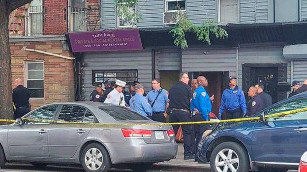 Cuatro muertos y tres heridos en un tiroteo en un club de Nueva York