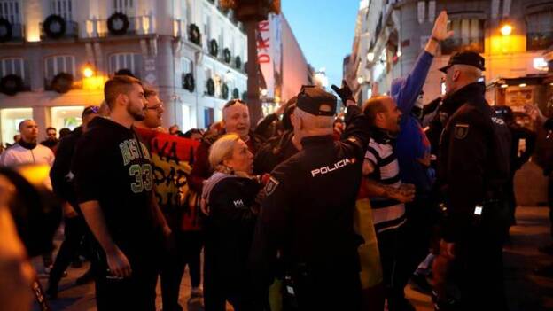 Medio millar de personas en Madrid, con los presos del 'procés'