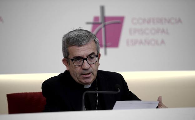 El secretario general de la Conferencia Episcopal, Luis Argüello. /ÓSCAR CAÑAS/EUROPA PRESS