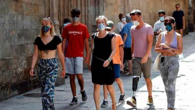 La mascarilla se hace obligatoria en más de la mitad de España