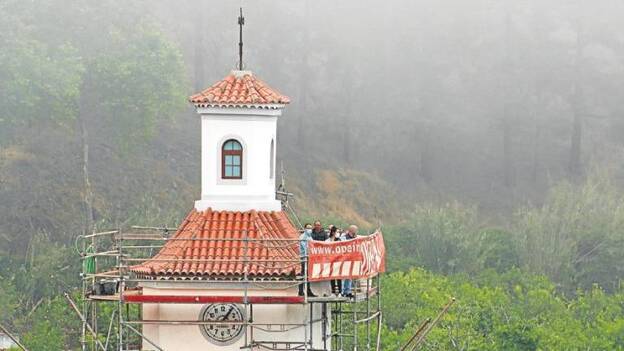 El Ayuntamiento de Moya financia la mejora del campanario de Fontanales