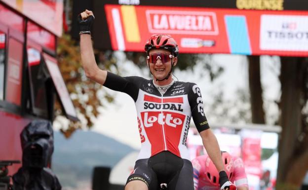 Tim Wellens celebra su victoria en la decimocuarta etapa de la Vuelta a España. /Kiko Huesca (Efe)