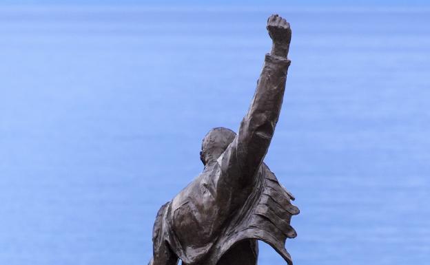 Monumento a Freddie Mercury en Montreux (Suiza)./