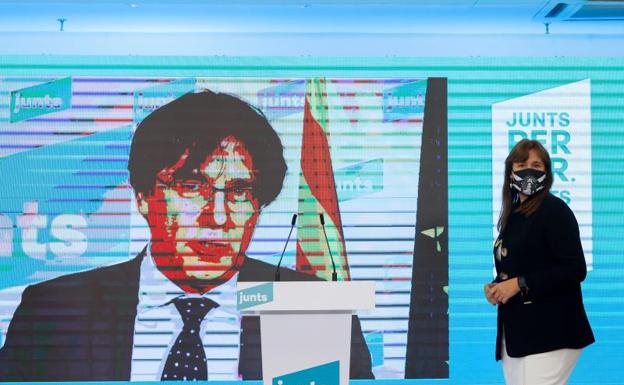 Puigdemont y Borràs, durante un acto de la campaña de las pasadas elecciones catalanas.