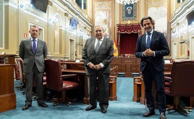 Rivero, Saavedra y Matos en el Parlamento de Canarias. 