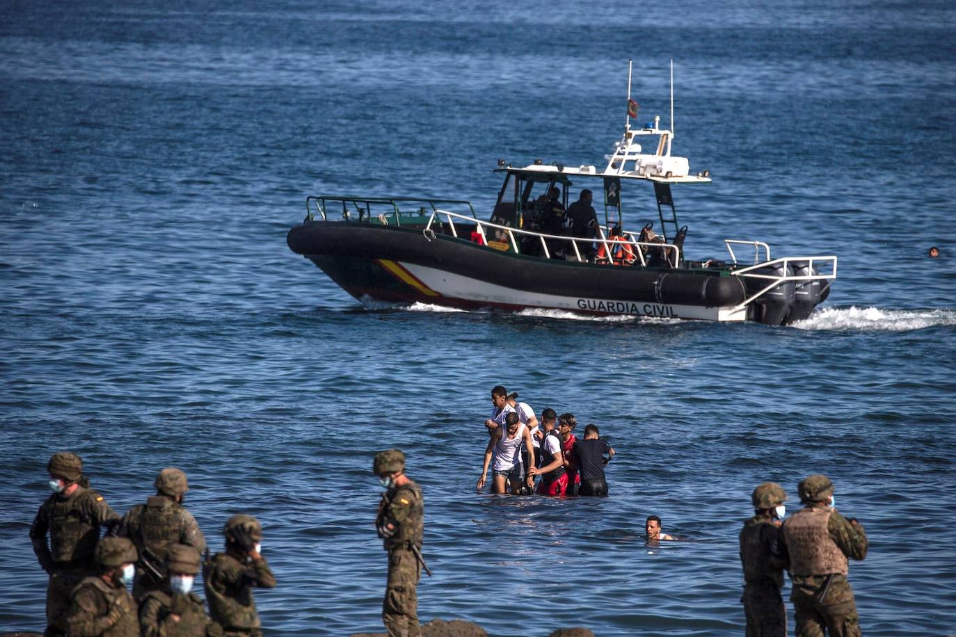 Sánchez afronta la mayor crisis migratoria y diplomática desde la Transición