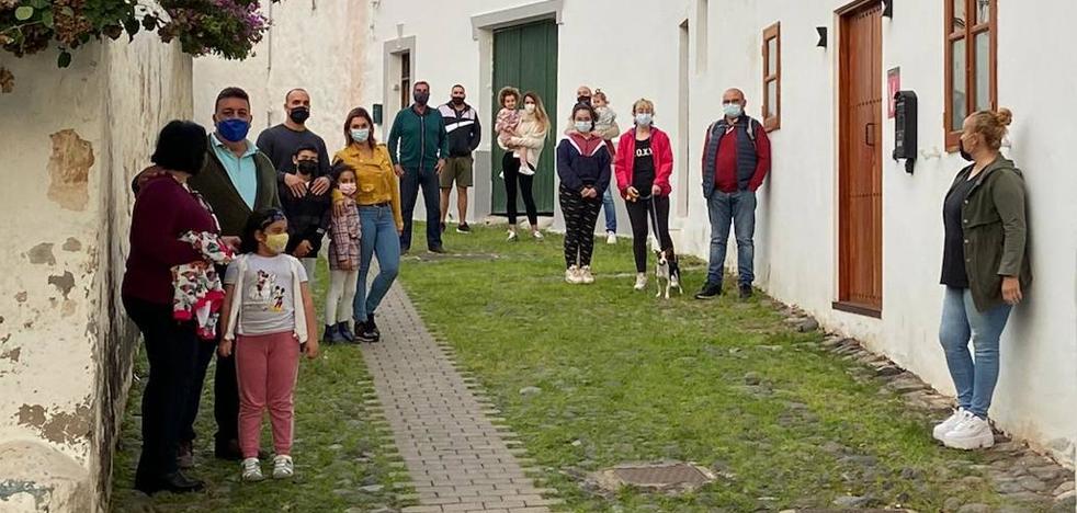 Sin avances en el despliegue de la fibra, ni soluciones que alivien el enfado vecinal - Vimarsana News