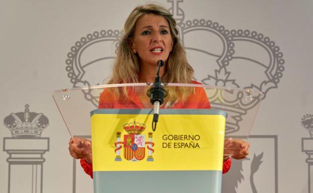 Díaz reprende a Garamendi: «Es incomprensible decir que no toca subir el salario mínimo»