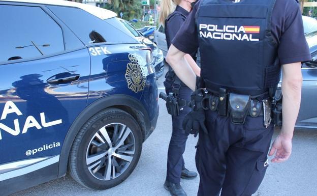 Tres detenidos y liberadas cuatro mujeres explotadas sexualmente en un chalet de Madrid