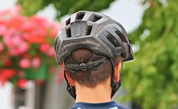 Cómo elegir el casco adecuado para circular en bicicleta o patinete