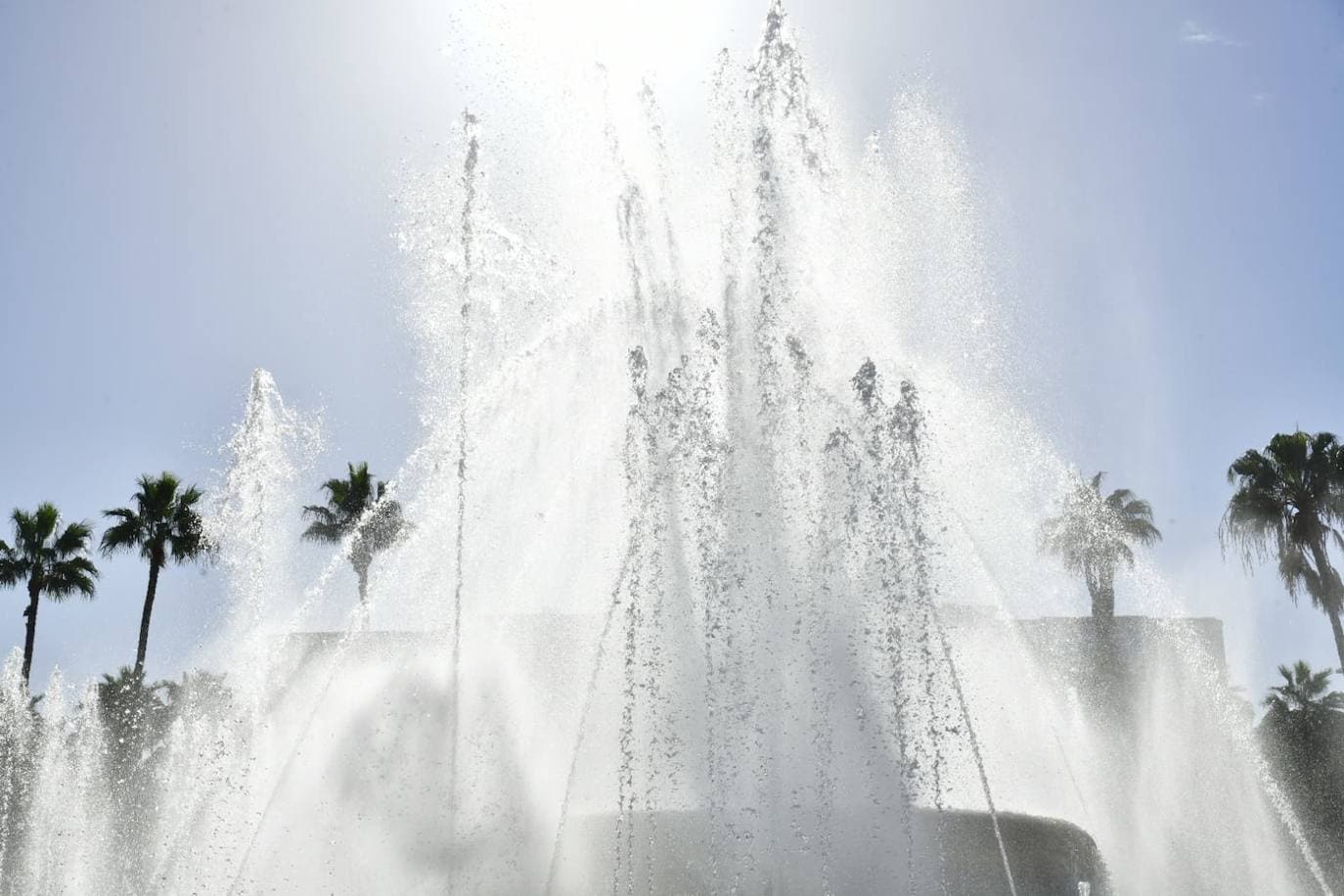 La Fuente Luminosa de Las Palmas de Gran Canaria se pone guapa