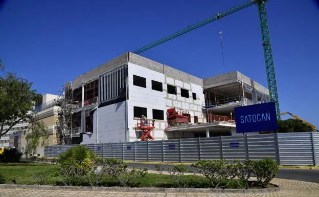 Imagen del estado de las obras del nuevo recinto hospitalario anexo al Juan Carlos I, en la capital grancanaria. 