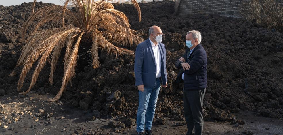 Franquis: «La prioridad es recuperar las carreteras de La Palma porque sin ellas no habrá normalidad»