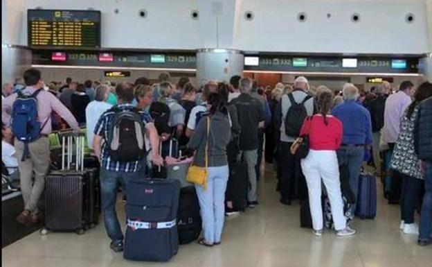 La Palma recibe el primer vuelo de la nueva ruta desde el Aeropuerto de París-Orly