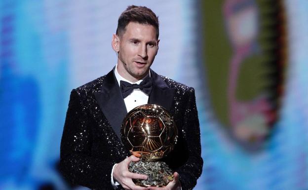 Leo Messi, tras recibir su séptimo Balón de Oro. /Yoan Valat (Efe)