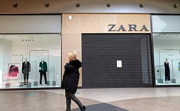 Tienda de Zara cerrada en Moscú.