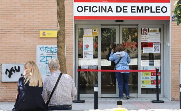 La hostelería tira del empleo en Canarias tras la sexta ola y reduce el paro al nivel más bajo desde 2008