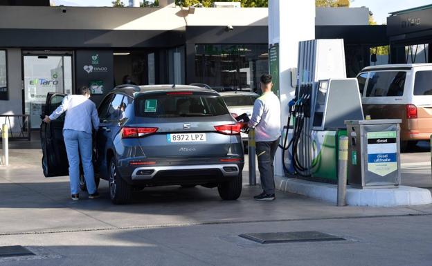Canary Islands monitors that gas stations apply the fuel discount