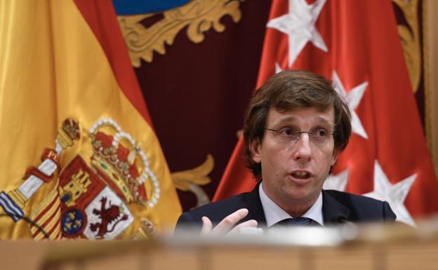 El alcalde de Madrid, José Luis Martínez-Almeida, durante la rueda de prensa celebrada el jueves.
