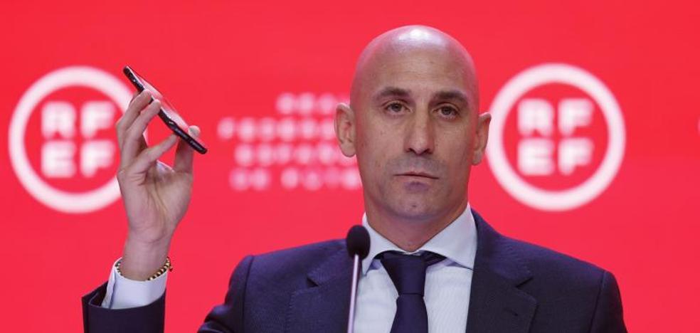 Rubiales: «The FEF has never paid nor will it pay commissions»