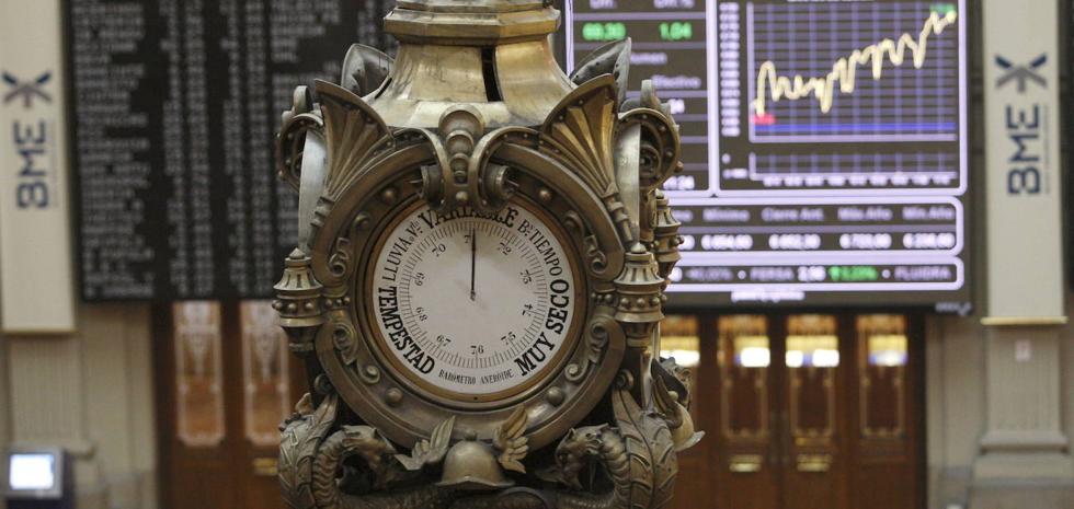 The Stock Exchange is extremely cautious while waiting for the central banks