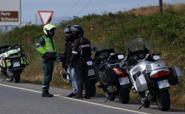 La DGT también recurre a las motos camufladas para vigilar el tráfico