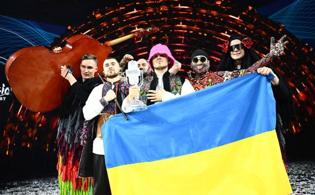 Los ganadores de Ucrania en Eurovisión 2022. 