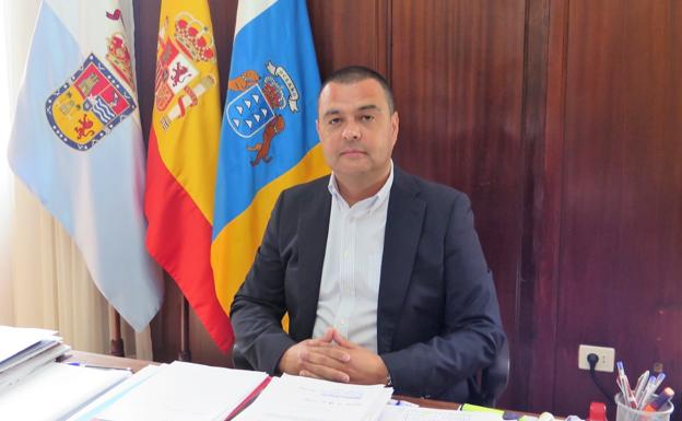 Imagen del alcalde de Guía, Pedro Rodríguez. 