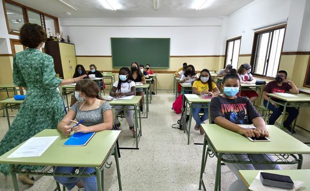 Imagen de archivo de una aula de un instituto en la capital grancanaria. / JUAN CARLOS ALONSO