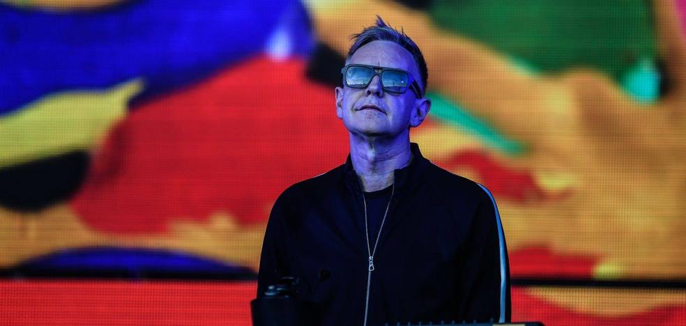 What is the aortic dissection that caused the death of the Depeche Mode keyboardist?