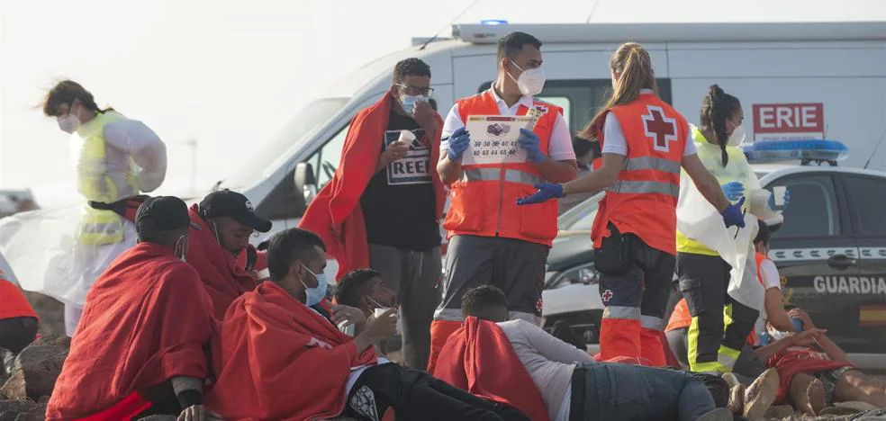 At least 800 people have died on the Canarian Route this year
