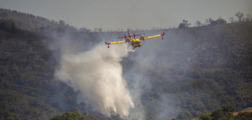 The fire continues to advance in Spain and has already burned 221,939 hectares