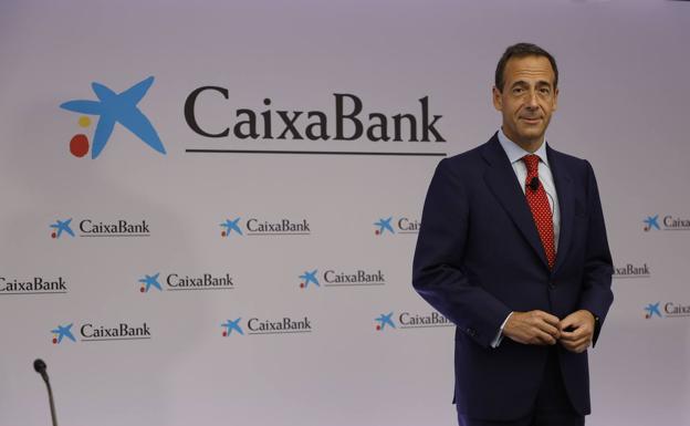 El consejero delegado de CaixaBank, Gonzalo Gortázar, durante la presentación. 