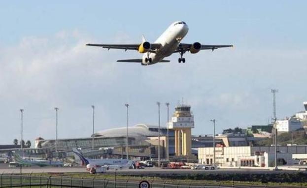 Canarias supera los niveles prepandemia con más de 30.000 vuelos