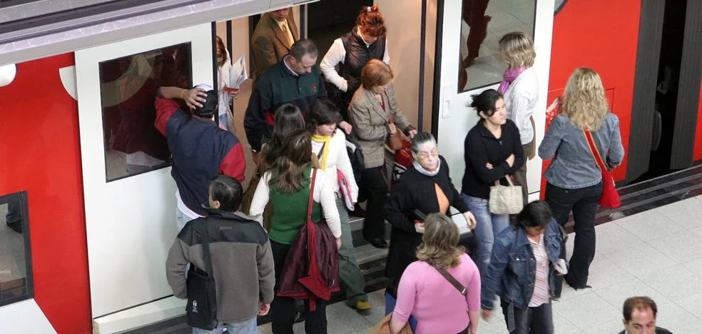 Users will be able to request free Renfe passes from Monday