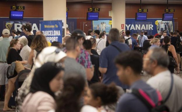 Diez vuelos de Ryanair cancelados por la huelga convocada hasta enero