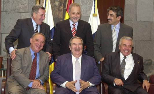 Imagen de archivo de seis de los nueve presidentes que ha tenido Canarias. 