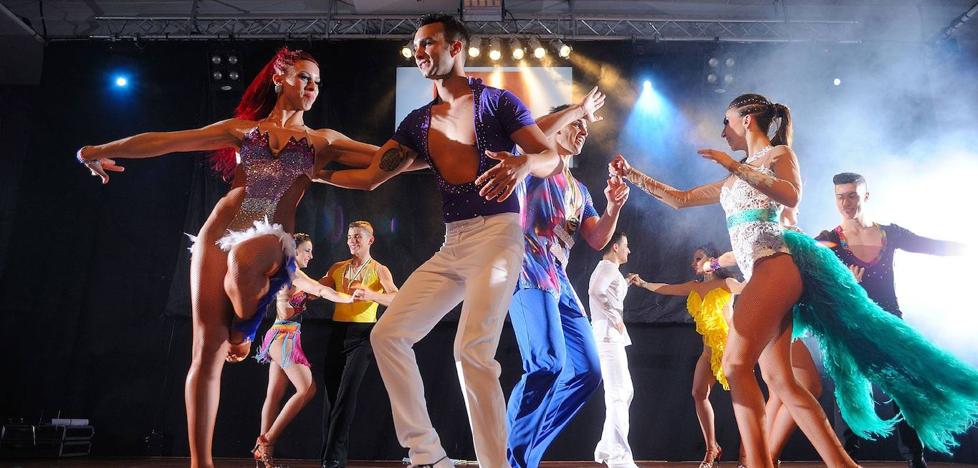 Dancing is fashionable in the Canary Islands