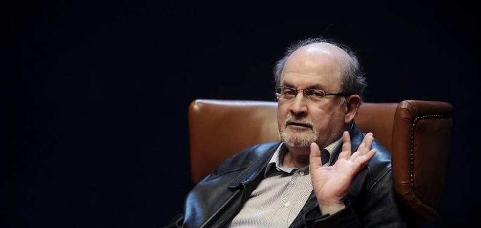 They remove the respirator from Salman Rushdie, who has already been able to speak