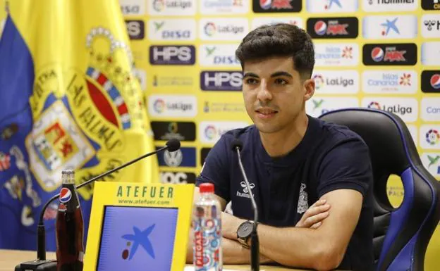 Clemente, this Monday in his presentation as a new UD Las Palmas player. 