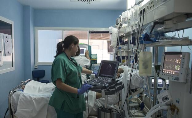 ICU of the Clinical Hospital of Valladolid. 