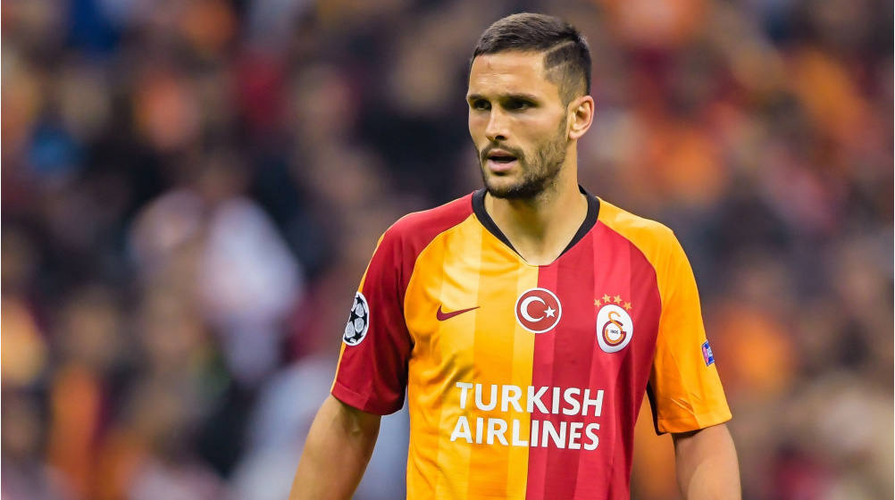 Florin Andone, during a match with the Turkish Galatasaray. 