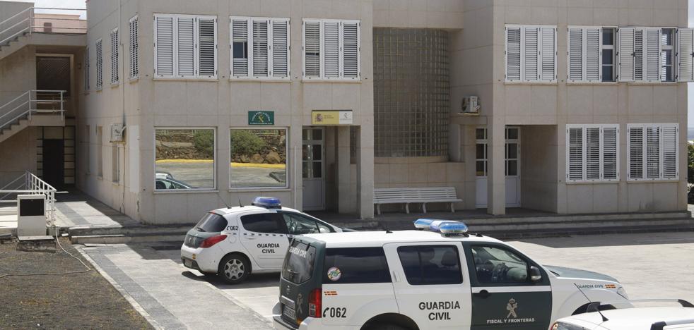 Half of the Civil Guard barracks are closed at some point